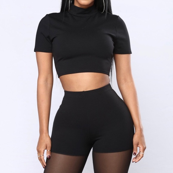 MAISIE SHORT SET- FASHION NOVA - Picture 2 of 6